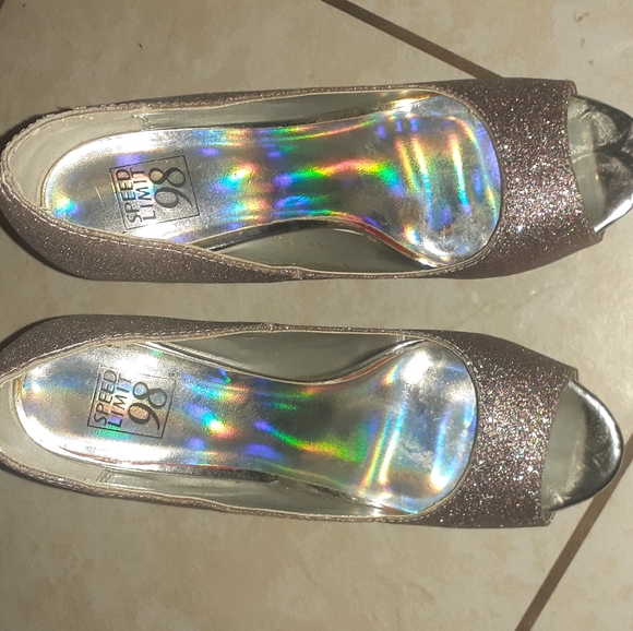 Heels - Picture 3 of 3